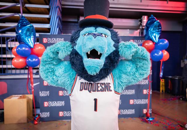 Duquesne lion mascot strikes a pose
